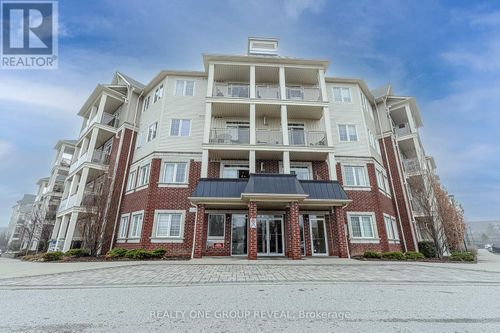 210-80 Aspen Springs Drive, Clarington (Bowmanville), ON, L1C0V4 | Card Image