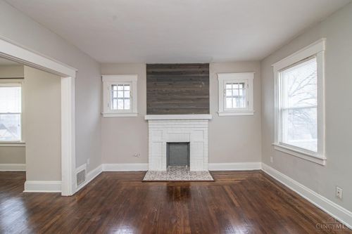 2712 Price Ave, Cincinnati, OH, 45204-1428 | Card Image