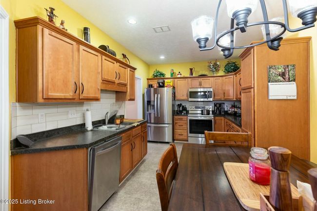 207 - 141 Chase Way, Condo with 3 bedrooms, 2 bathrooms and null parking in Elizabethtown KY | Image 6