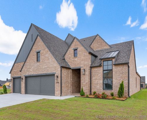 2704 W Twin Oaks St, Broken Arrow, OK, 74011 | Card Image