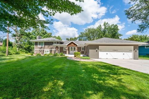535 W River Pkwy, Champlin, MN, 55316-1226 | Card Image