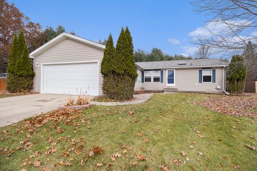 32144 Pinedale Ln, Gobles, MI, 49055-9719 | Card Image