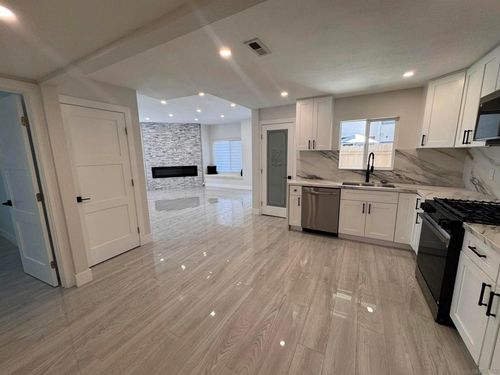 b-1526 Granite Hills Dr, El Cajon, CA, 92019-3379 | Card Image