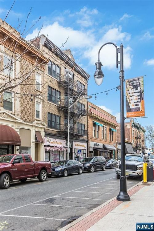 73-75 Washington St, Bloomfield, NJ, 07003-2565 | Card Image