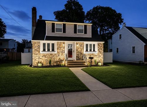 432 Edgewood Ave, FOLSOM, PA, 19033-2213 | Card Image