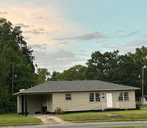 301 Park Pl, Pine Bluff, AR, 71601-6716 | Card Image