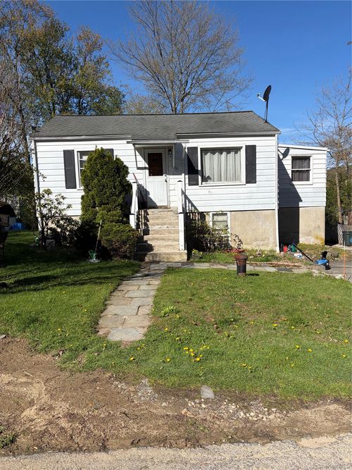 61 Pleasant Dr, Carmel, NY, 10512-6420 | Card Image