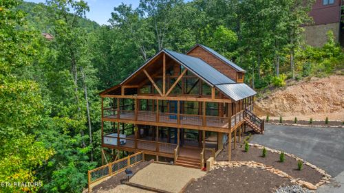 2942 Redtail Rd, Sevierville, TN, 37862 | Card Image