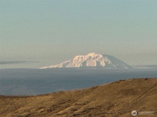 1303 Nightingale Rd, Wapato, WA, 98951-9674 | Card Image