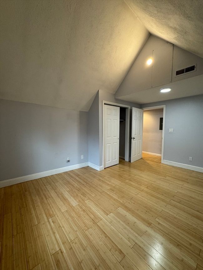APT-2 - 39 Oakwood St, Condo with 4 bedrooms, 2 bathrooms and null parking in Boston MA | Image 15
