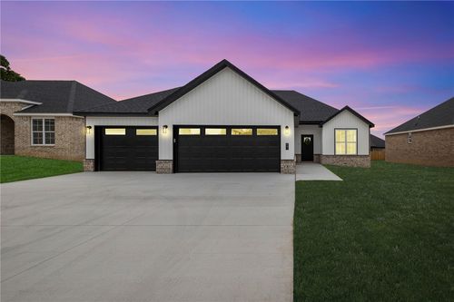 881 E Buchanan St, Prairie Grove, AR, 72753-5016 | Card Image