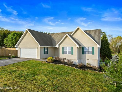 749 Harvest Meadows Dr, Kodak, TN, 37764-1776 | Card Image