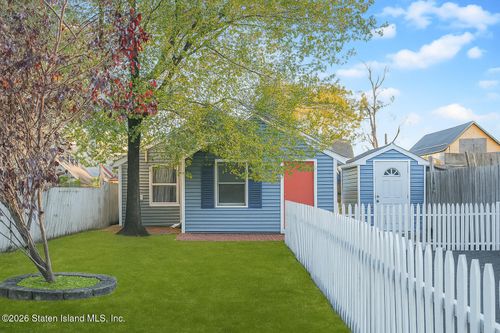 37 Myrtle Ave, Keyport, NJ, 07735-1710 | Card Image