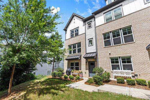 621 Tudor Park Way, Charlotte, NC, 28211-1783 | Card Image