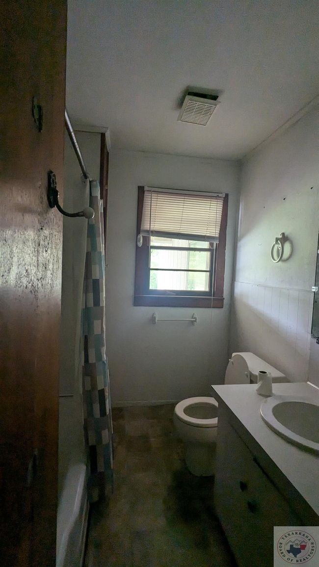 604 Hwy 82 West, House other with 3 bedrooms, 2 bathrooms and null parking in New Boston TX | Image 4