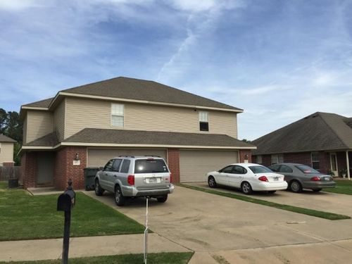 1682 N Willowbrook Dr, Fayetteville, AR, 72703-1281 | Card Image