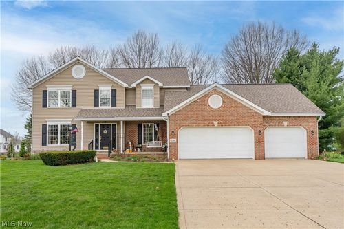 4381 Golden Eagle Road Nw, Massillon, OH, 44646 | Card Image