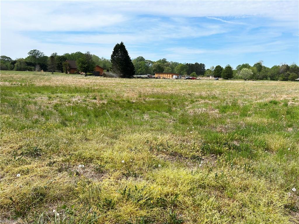 Land in Williamsburg 4