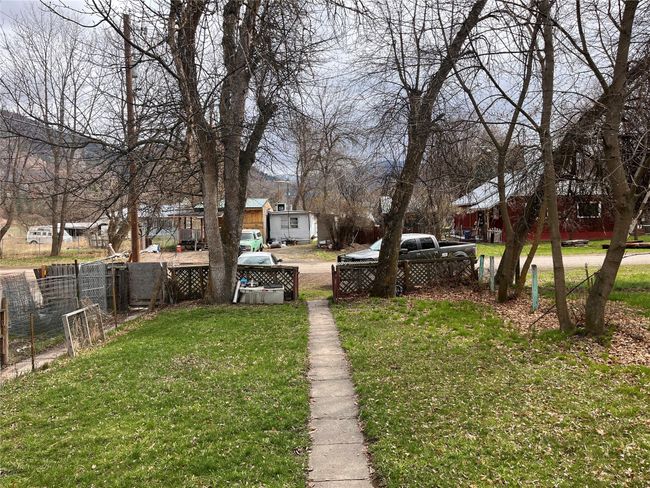 front yard | Image 28