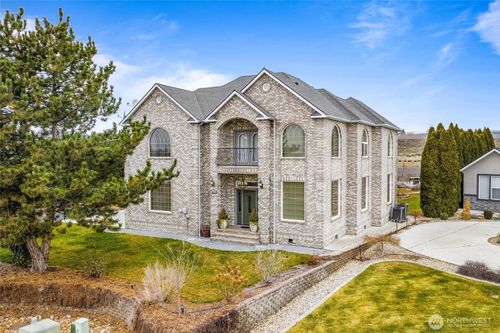 19678 Fairway Dr Nw, Soap Lake, WA, 98851-9698 | Card Image