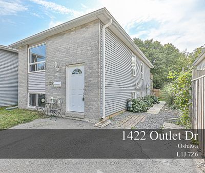 1422 Outlet Dr, Home with 2 bedrooms, 2 bathrooms and null parking in Oshawa ON | Image 1