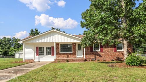 15 Oxford Dr, Jacksonville, NC, 28546-5408 | Card Image