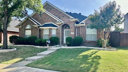808 Pinnacle Cir, Lewisville, TX, 75077-2539 | Card Image