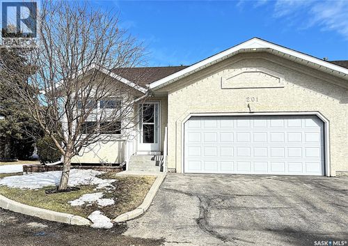 815 Heritage Green, Saskatoon, SK, S7H5R6 | Card Image