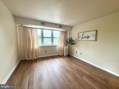 apt-r8-826 South Ave, SECANE, PA, 19018-4448 | Card Image