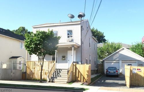 114 Seaman St, New Brunswick, NJ, 08901-2755 | Card Image