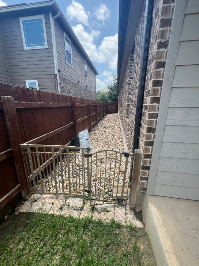 330 Grand Junction Trl, House other with 3 bedrooms, 2 bathrooms and null parking in Georgetown TX | Image 29