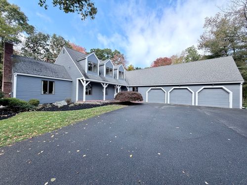 186 Dayton St, Danvers, MA, 01923-1019 | Card Image