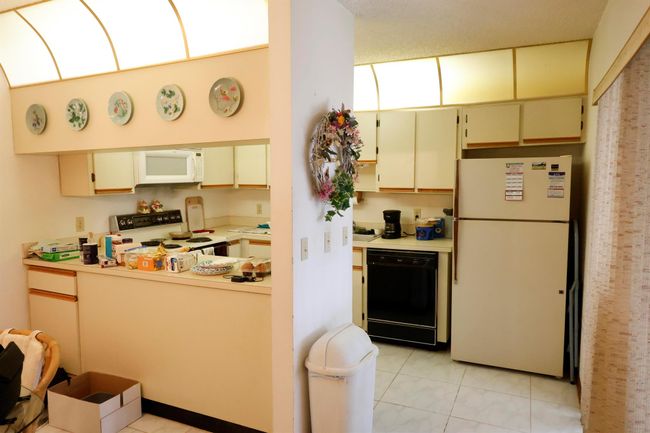 3302 Se Guenevere Ln, Condo with 2 bedrooms, 3 bathrooms and null parking in Port St Lucie FL | Image 9
