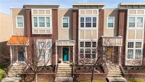 2905 Gentry Park, North Kansas City, MO, 64116-2915 | Card Image