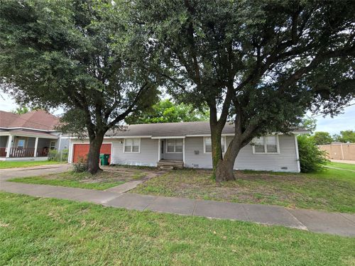 301 W 5th St, Ferris, TX, 75125-2023 | Card Image