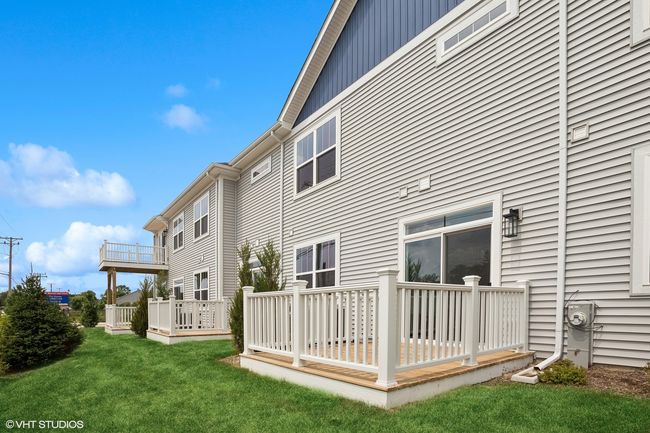343 W Meister Ave, Condo with 2 bedrooms, 3 bathrooms and 2 parking in Elmhurst IL | Image 15