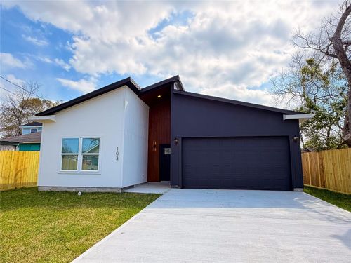 103 E Lobit St, Baytown, TX, 77520-4945 | Card Image