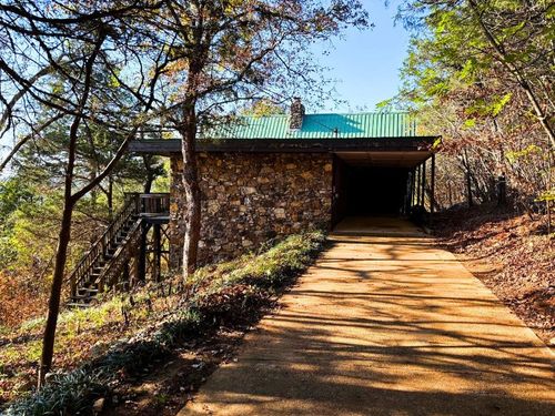 9 Uno Cir, Cherokee Village, AR, 72529-2220 | Card Image