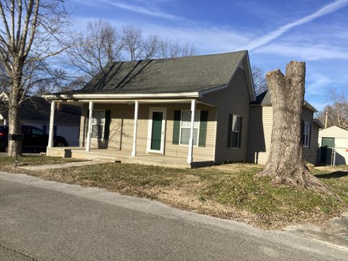 104 Taft St, McMinnville, TN, 37110-2040 | Card Image