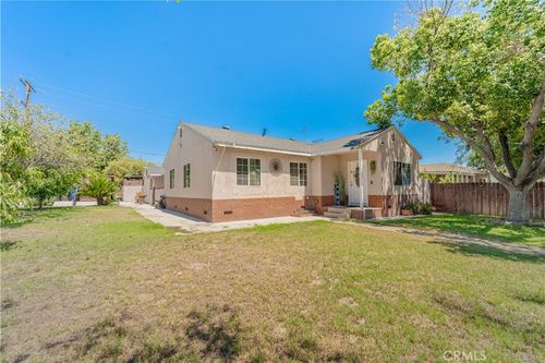 1083 E E St, Ontario, CA, 91764-3927 | Card Image