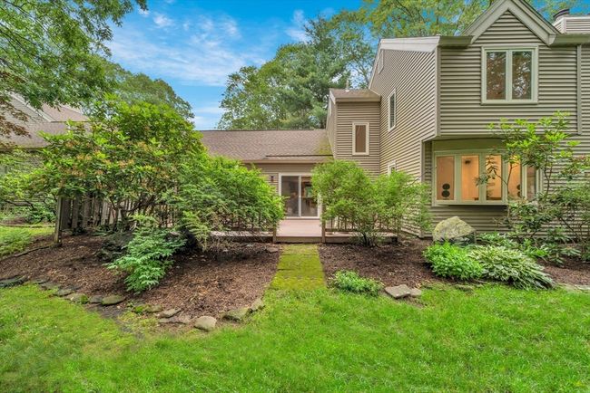 10 - 10 Fox Holw, Condo with 2 bedrooms, 3 bathrooms and 2 parking in Wayland MA | Image 5