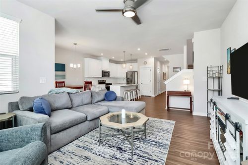 9521 Munsing Dr, Charlotte, NC, 28269-4959 | Card Image