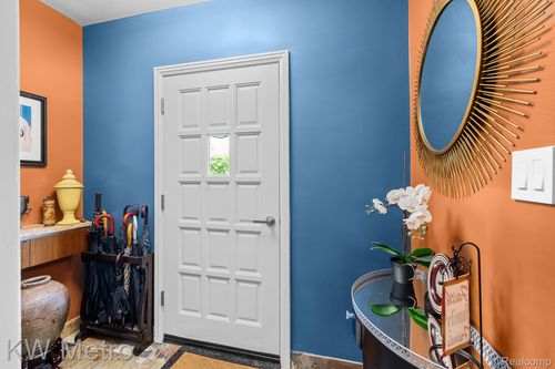 597 Notre Dame St, Grosse Pointe, MI, 48230-1543 | Card Image