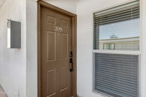 209-3619 E Monterosa St, Phoenix, AZ, 85018-4855 | Card Image