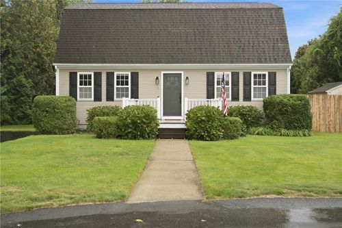 9 Mallory Ct, Bristol, RI, 02809-4419 | Card Image