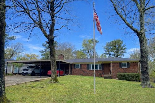 197 Cooper Lake Rd Se, Mableton, GA, 30126-1921 | Card Image