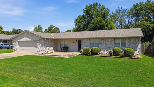 1452 Paradise Ln, Claremore, OK, 74017-2441 | Card Image