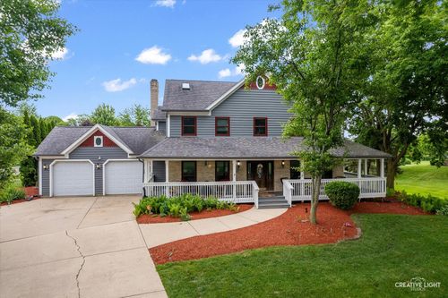 925 Merrill New Rd, Sugar Grove, IL, 60554-9210 | Card Image