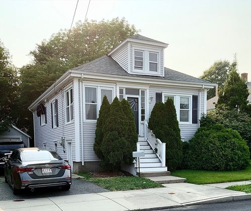82 Francis St, Fairhaven, MA, 02719-3286 | Card Image