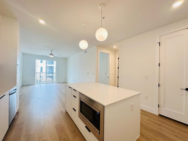 UNIT-514 - 1701 Simond Ave, Condo with 1 bedrooms, 1 bathrooms and null parking in Austin TX | Image 4